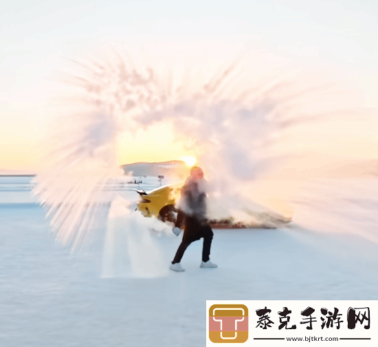 雷军手持加特林提前拜年