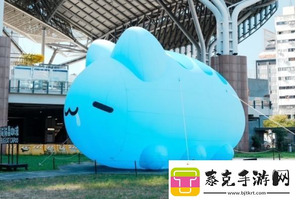「巨大猫猫虫」遭到暗杀！剩一滩破布