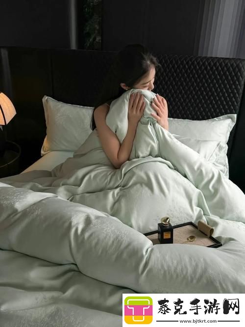 陪读装睡竟让他意外滑入电影